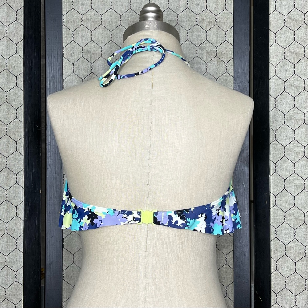 New Look Ruffle Bikini Top - Picture 2 of 13